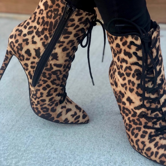 Leopard Print Lace Up Pointy Booties - Picture 4 of 8